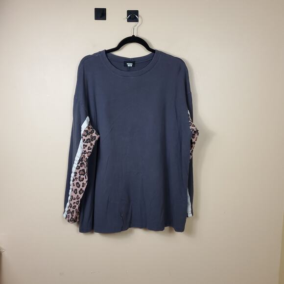 MONROW Gray Crewneck Pullover Sweatshirt with Leopard Print Size M - Picture 1 of 10